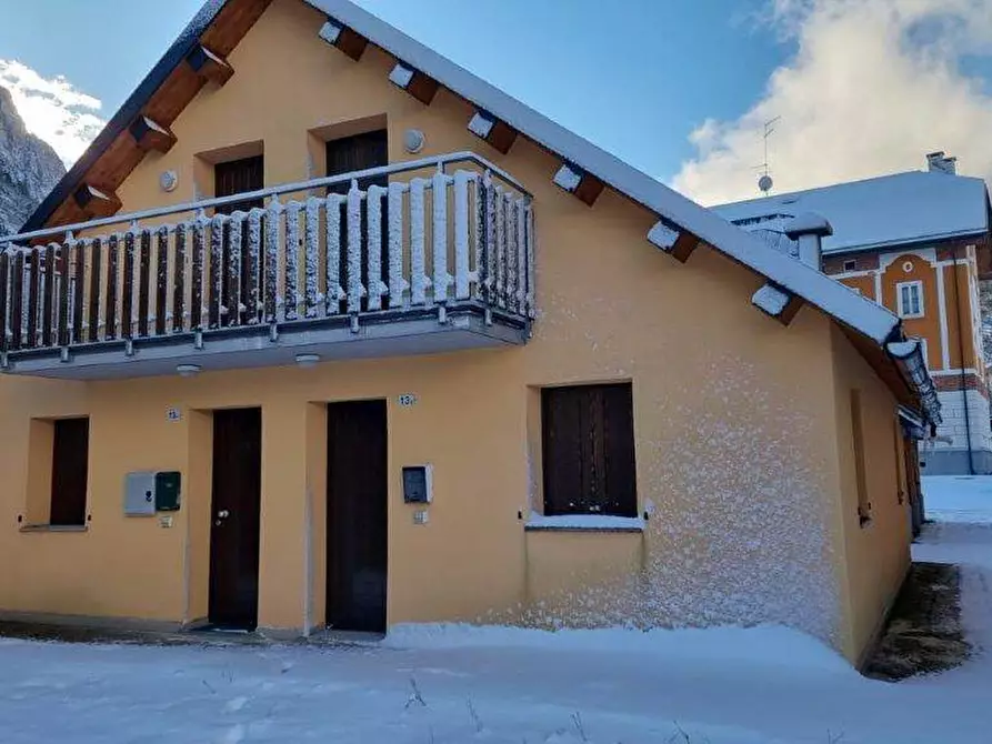 Immagine 1 di Casa indipendente in vendita  a Tarvisio