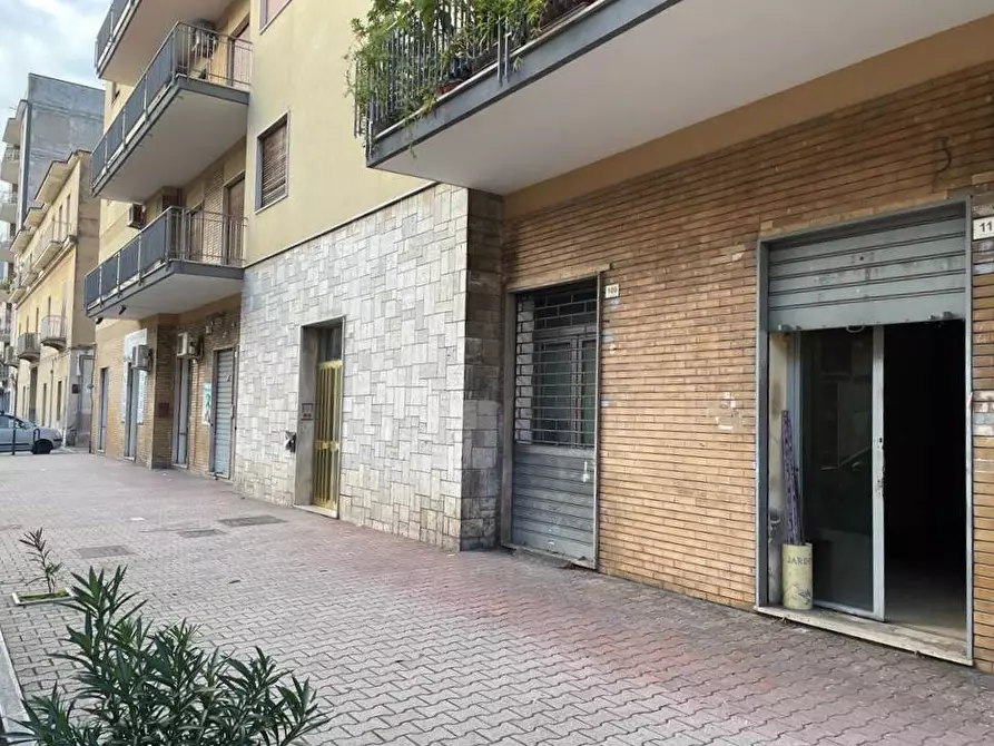 Immagine 1 di Negozio in vendita  in Via Alcide de Gasperi a Santa Maria Capua Vetere