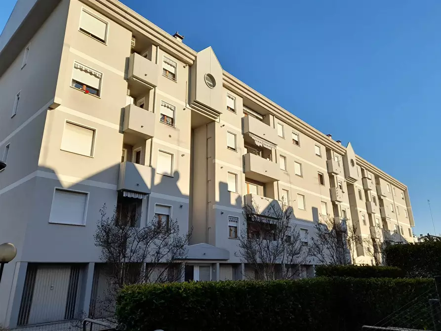 Immagine 1 di Appartamento in vendita  in Via De Cutis a Spinea