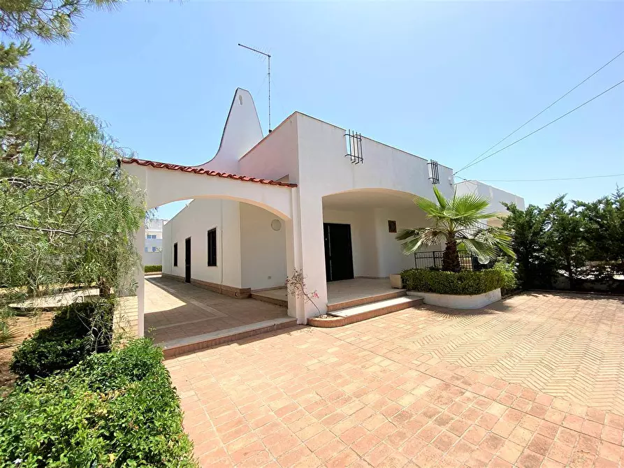 Immagine 1 di Villa in vendita  a Nardo'