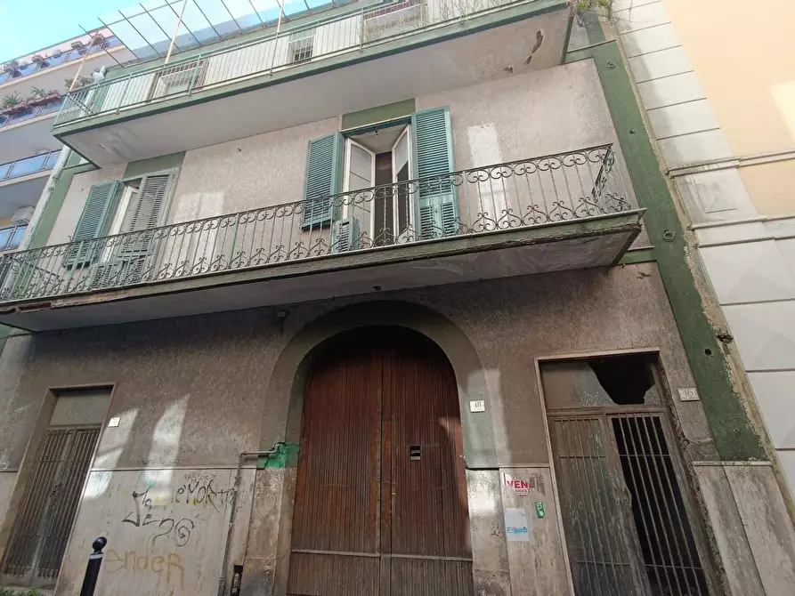 Immagine 1 di Palazzo in vendita  in Via Tanucci a Caserta