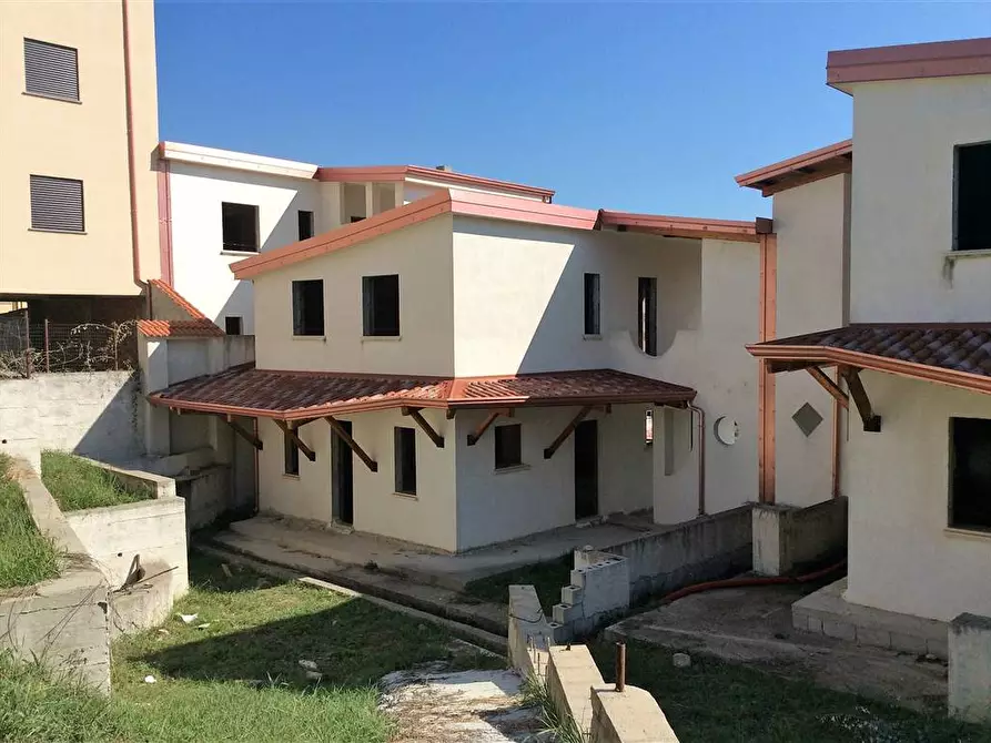 Immagine 1 di Villa in vendita  in STRADA COMUNALE STILUZZO a Altilia