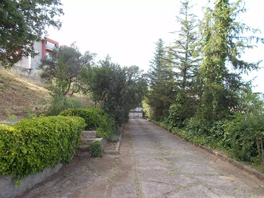 Immagine 1 di Villa in vendita  in Via Nazionale a Belsito