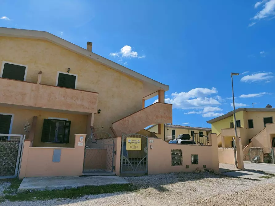 Immagine 1 di Appartamento in vendita  a Orosei