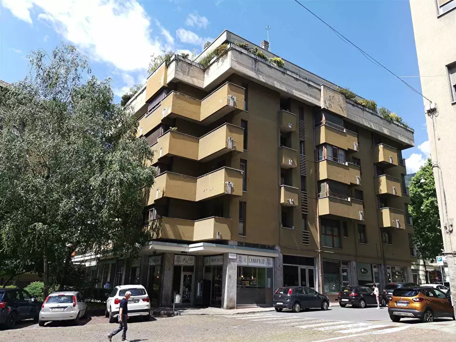 Immagine 1 di Appartamento in vendita  in Via Largo Folla a Sondrio