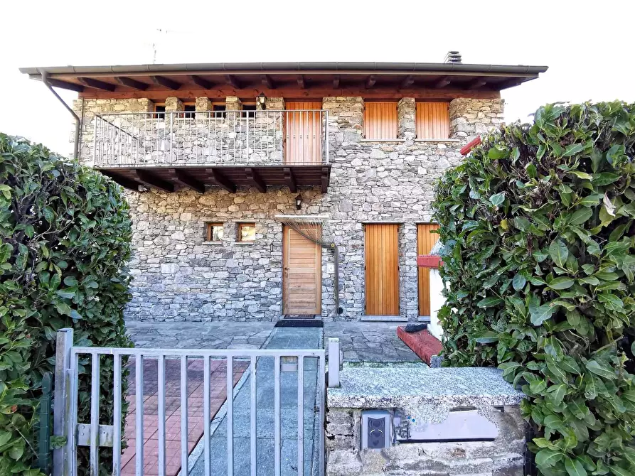 Immagine 1 di Villa in vendita  in Via Dell'Era a Albaredo Per San Marco