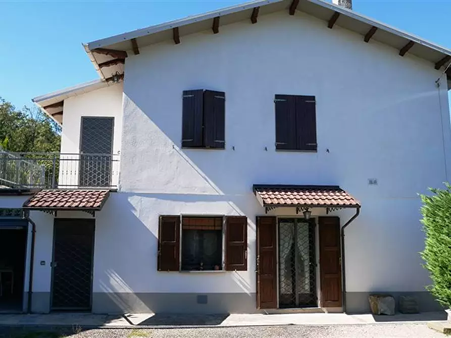 Immagine 1 di Villa in vendita  in Casoni a Castiglione Dei Pepoli