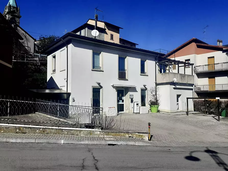 Immagine 1 di Palazzo in vendita  in Piazza Sisto Predieri a Castiglione Dei Pepoli