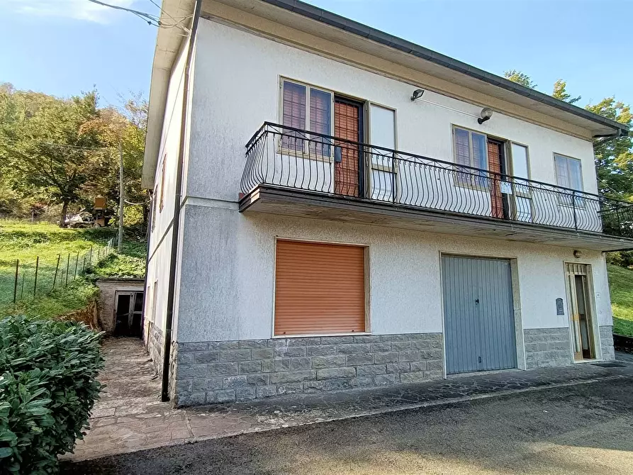 Immagine 1 di Casa indipendente in vendita  in Via Tana a Castiglione Dei Pepoli