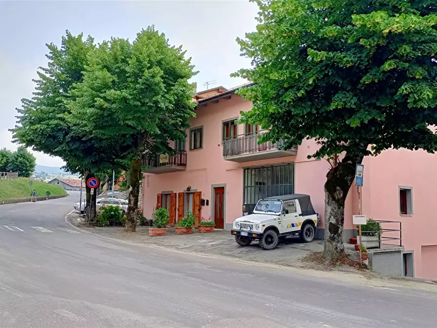 Immagine 1 di Appartamento in vendita  in piazza Kennedy a Camugnano