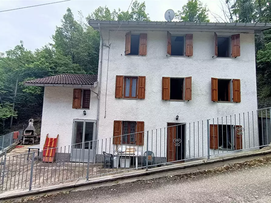 Immagine 1 di Casa indipendente in vendita  in via Mulino Mogne a Camugnano