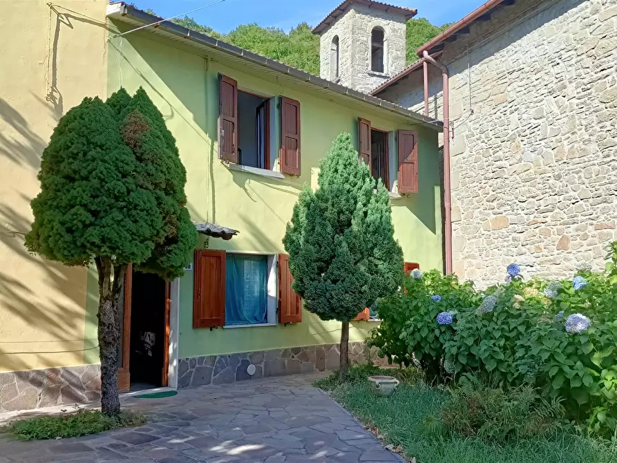 Immagine 1 di Appartamento in vendita  in via Rasora a Castiglione Dei Pepoli