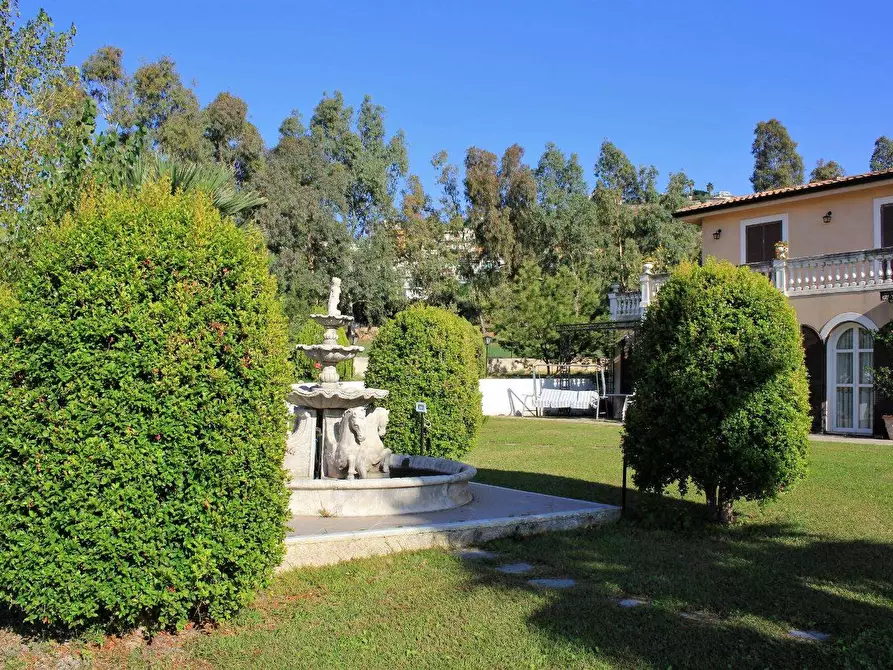 Immagine 1 di Villa in vendita  in Via Crisafulli, a Furnari