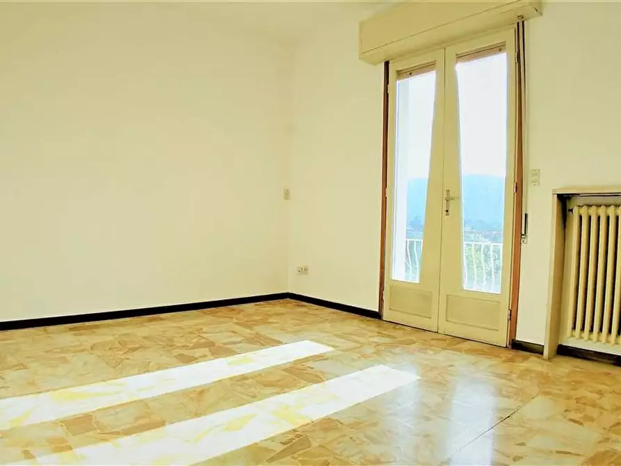 Immagine 1 di Appartamento in vendita  a Calolziocorte