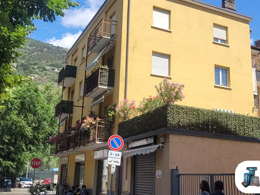 Immagine 1 di Appartamento in vendita  in via Saint Martin de Corléans a Aosta