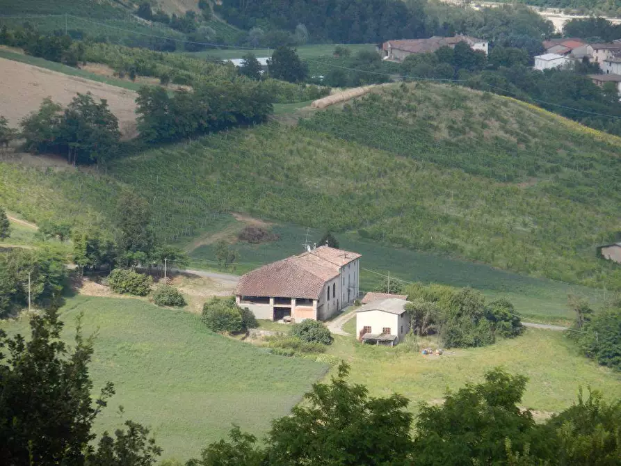 Immagine 1 di Azienda agricola in vendita  in case nuove a Cerignale