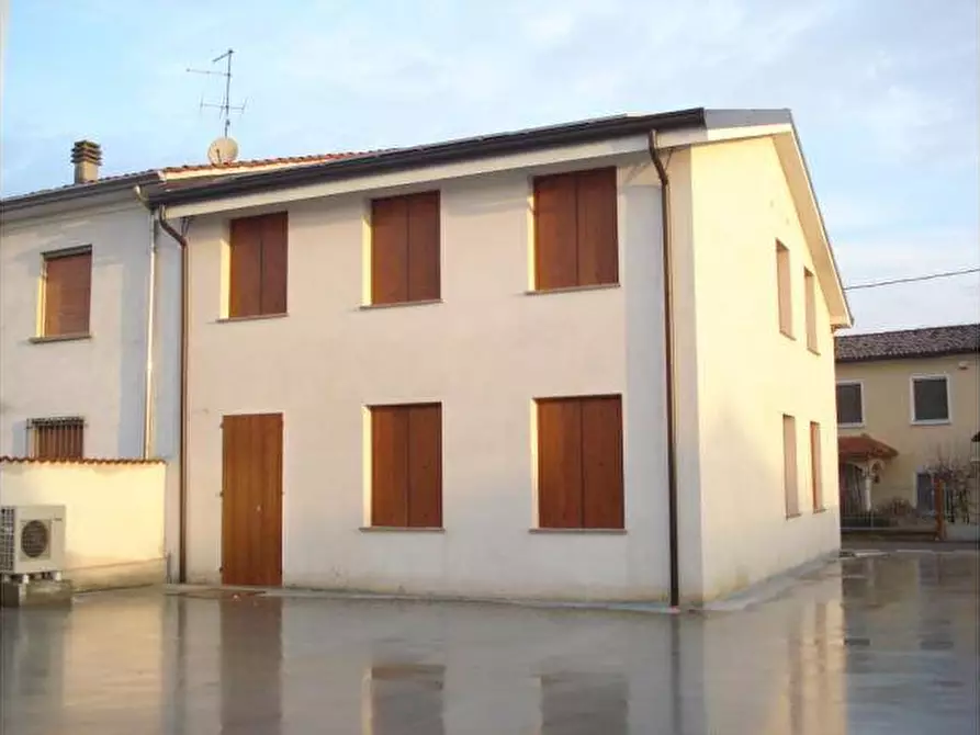 Immagine 1 di Casa indipendente in vendita  in via naviglio a Sabbioneta