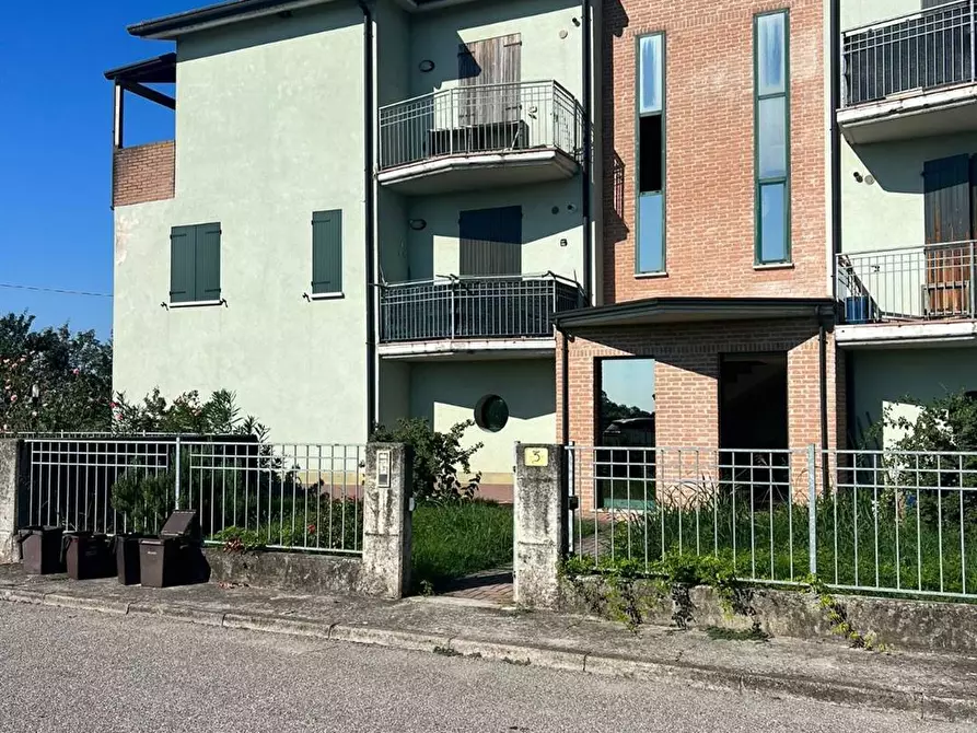 Immagine 1 di Appartamento in vendita  a Commessaggio