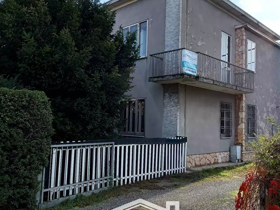 Immagine 1 di Casa indipendente in vendita  a Luzzara