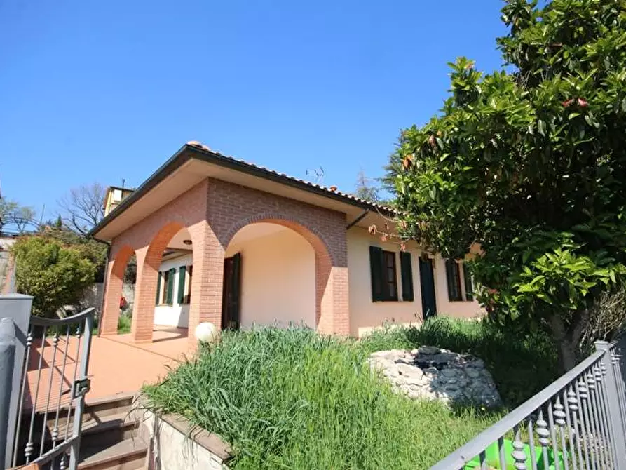 Immagine 1 di Villa in vendita  a Suvereto