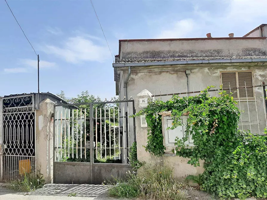 Immagine 1 di Casa indipendente in vendita  in Via Fonte Ciofani a Scurcola Marsicana