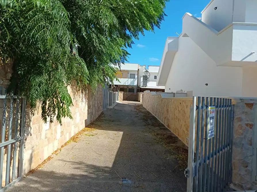 Immagine 1 di Villa in vendita  in VIA DELLE TUBEROSE a Manduria