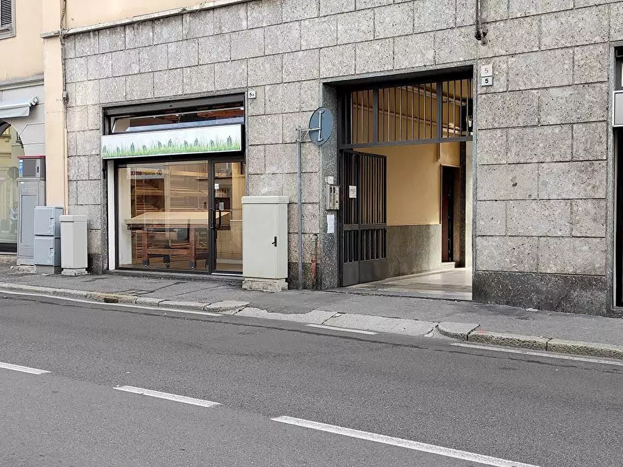 Immagine 1 di Attività commerciale in affitto  in via San Giuseppe a Saronno