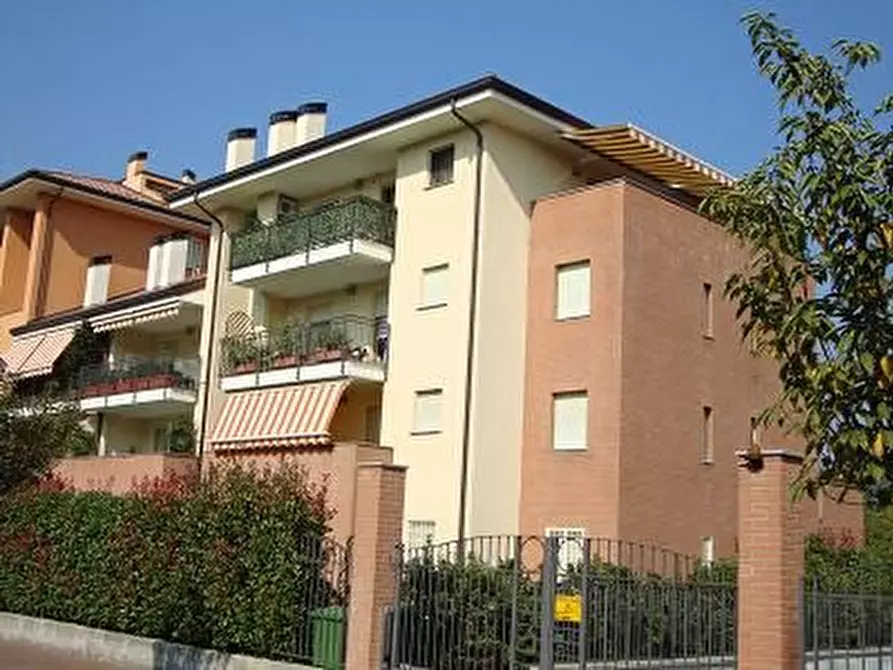 Immagine 1 di Appartamento in affitto  in Via Boccaccio a Cernusco Sul Naviglio