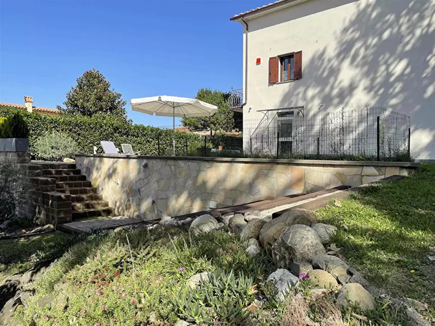 Immagine 1 di Villa in vendita  a Montegabbione