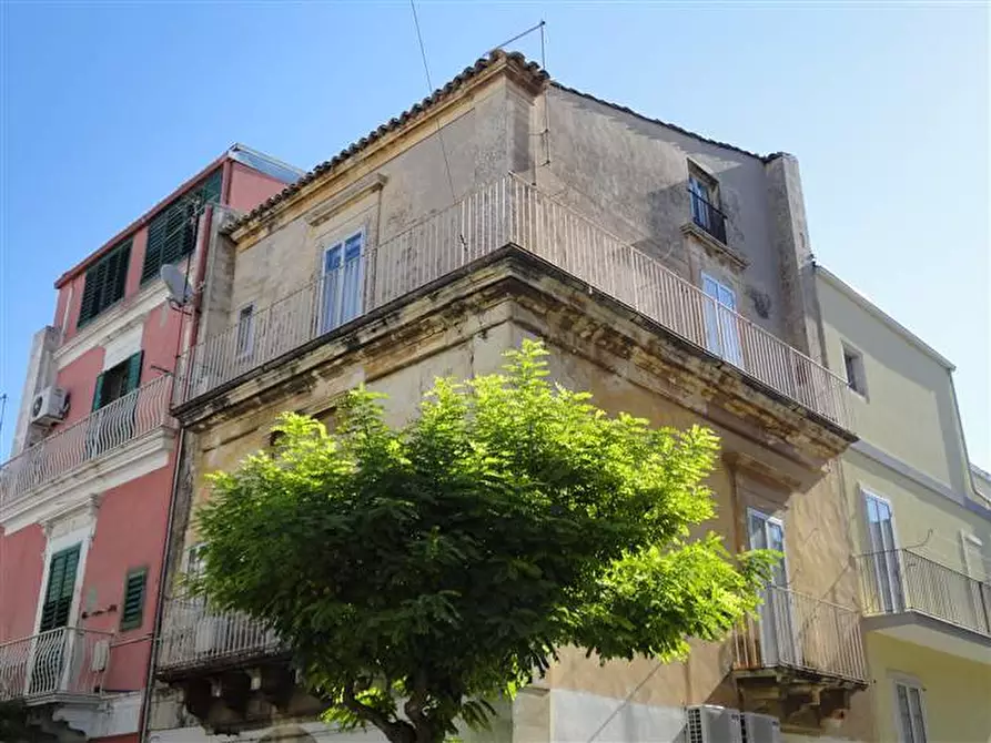 Immagine 1 di Casa indipendente in vendita  a Ragusa