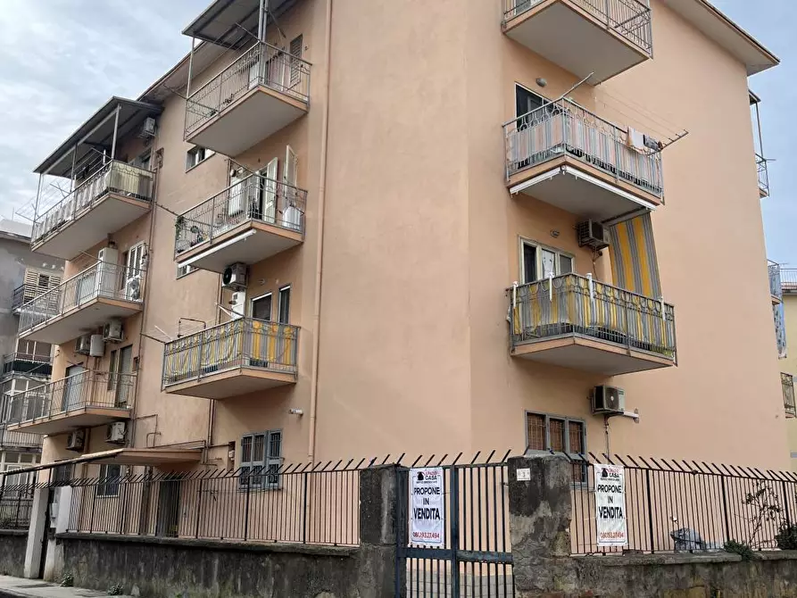 Immagine 1 di Appartamento in vendita  in Traversa cantieri metallurgici italiani a Castellammare Di Stabia
