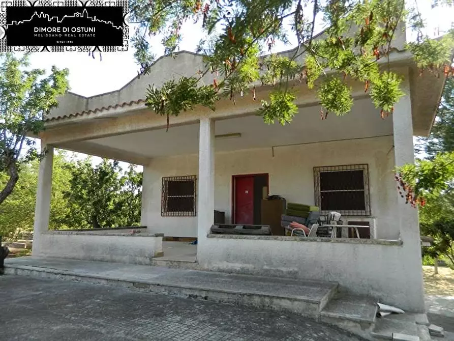 Immagine 1 di Villa in vendita  a Ostuni