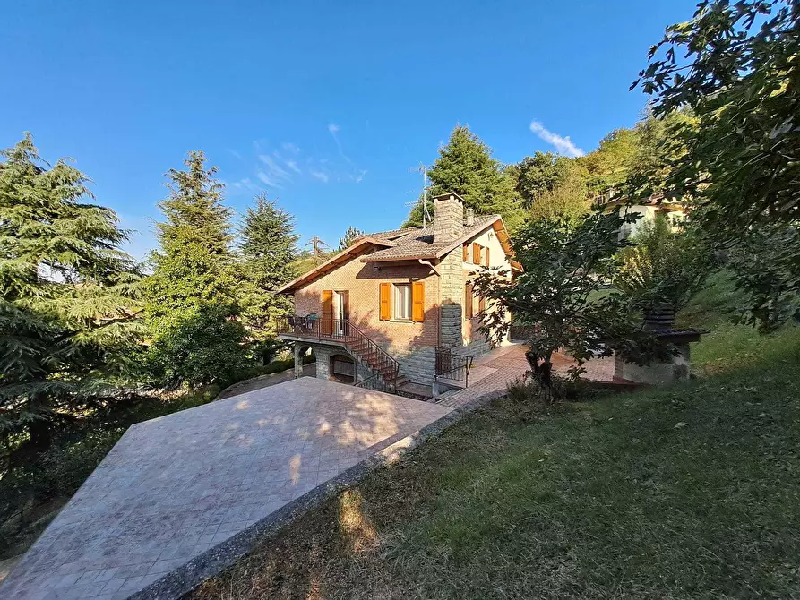Immagine 1 di Villa in vendita  in Via della Lastra a Valsamoggia