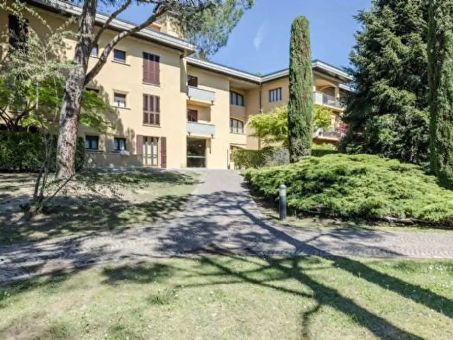 Immagine 1 di Appartamento in vendita  in Via Ciro Menotti a Varese