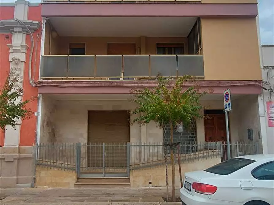 Immagine 1 di Appartamento in vendita  in Via roma a Latiano