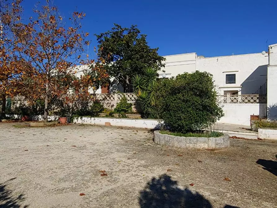 Immagine 1 di Villa in vendita  a Martina Franca