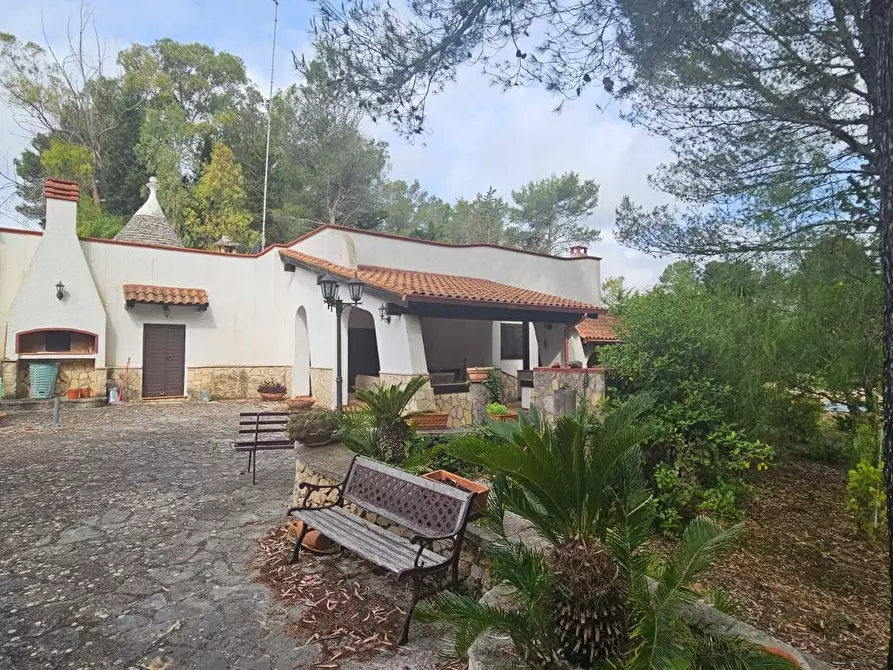 Immagine 1 di Villa in vendita  in CONTRADA PRIMICERIO a Martina Franca