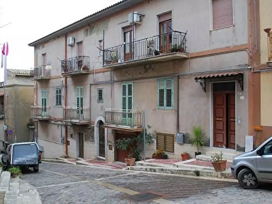 Immagine 1 di Appartamento in vendita  in Via Regina Margherita a Acquaviva Platani