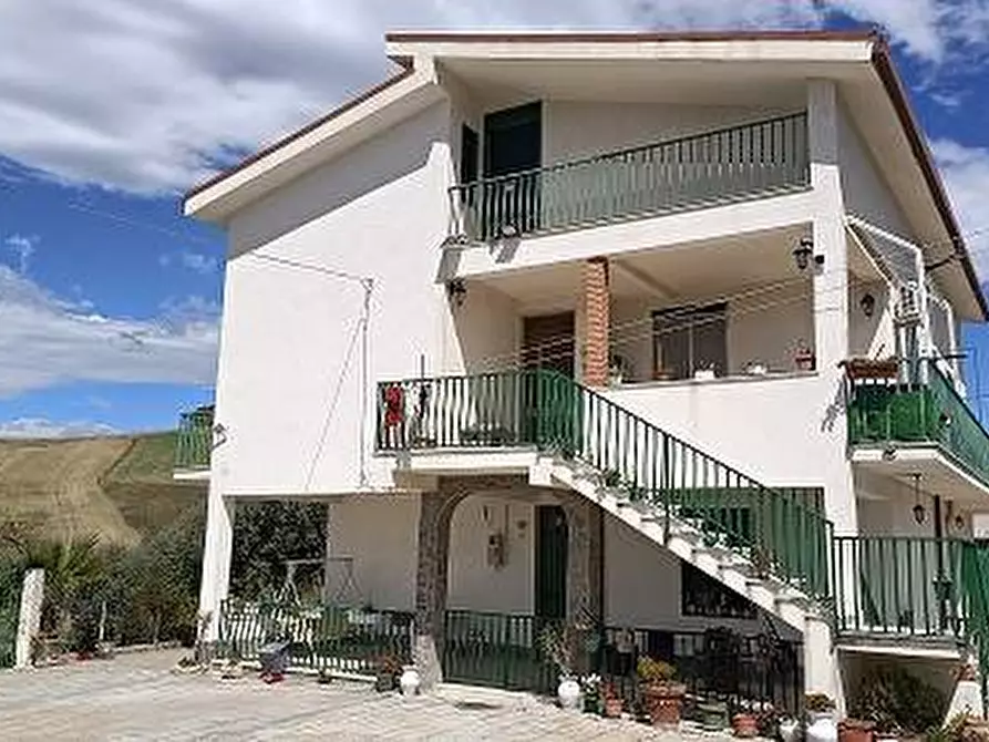 Immagine 1 di Casa indipendente in vendita  in Contrada Valle a Caltanissetta