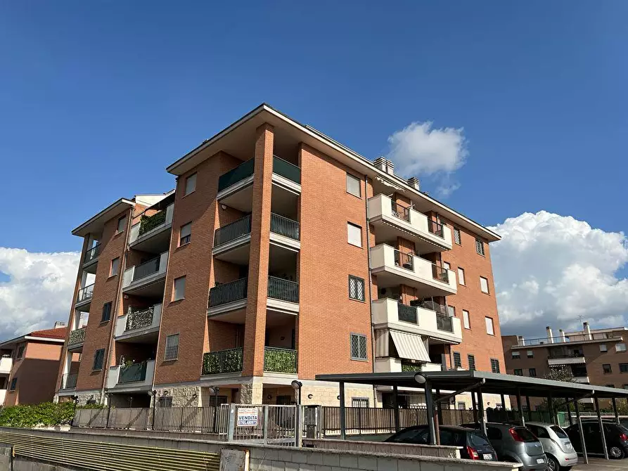 Immagine 1 di Appartamento in vendita  in Via Piero Corti a Roma