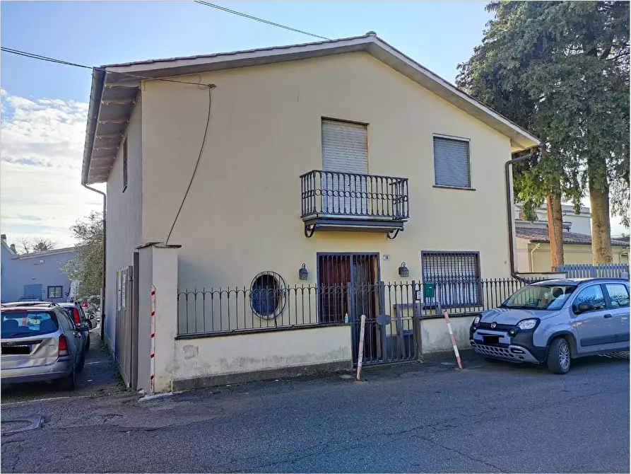 Immagine 1 di Villa in vendita  in Via delle Vigne a Ronciglione