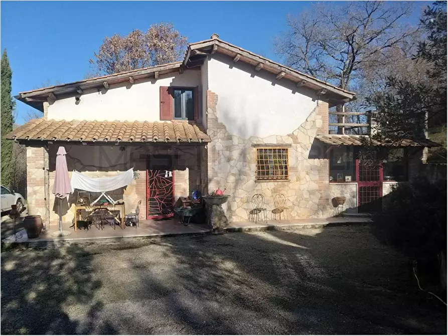 Immagine 1 di Casa indipendente in vendita  in Località Carducci a Scandriglia