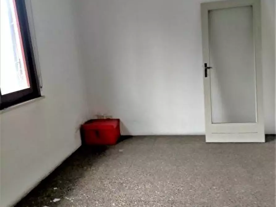 Immagine 1 di Appartamento in vendita  in viale Mentana a Parma