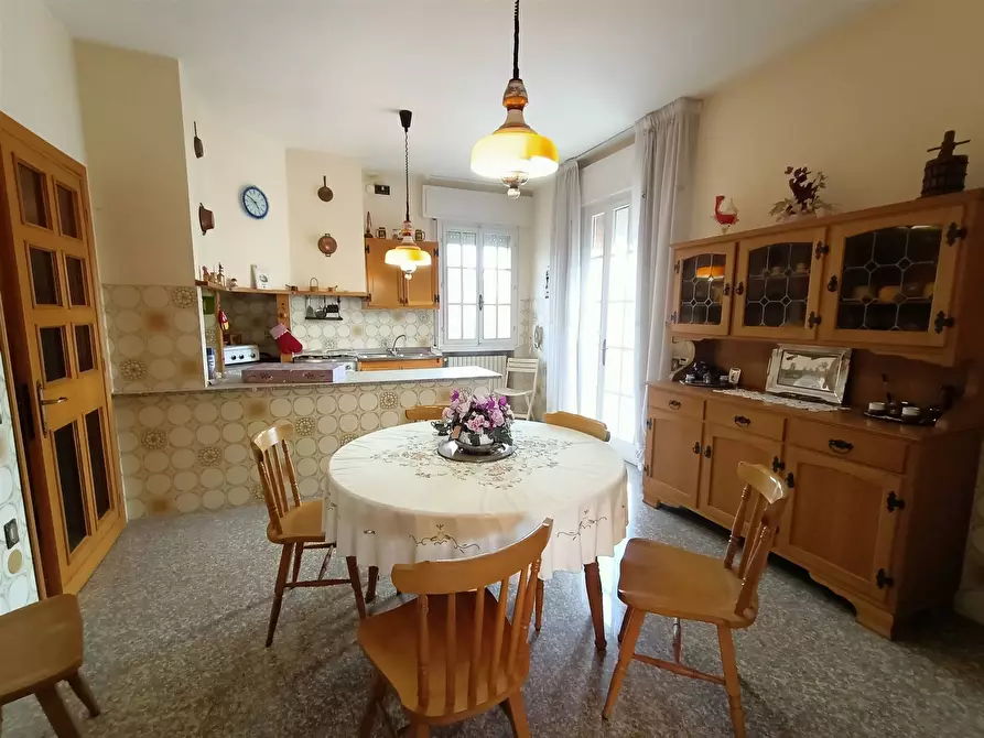 Immagine 1 di Villa in vendita  a Adria