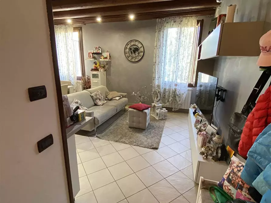 Immagine 1 di Appartamento in vendita  a Adria