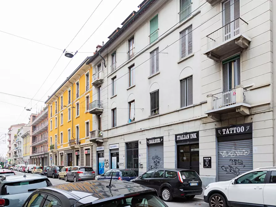 Immagine 1 di Appartamento in vendita  in via Mercantini a Milano