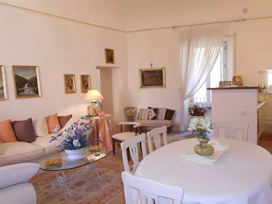 Immagine 1 di Appartamento in vendita  a Spoleto