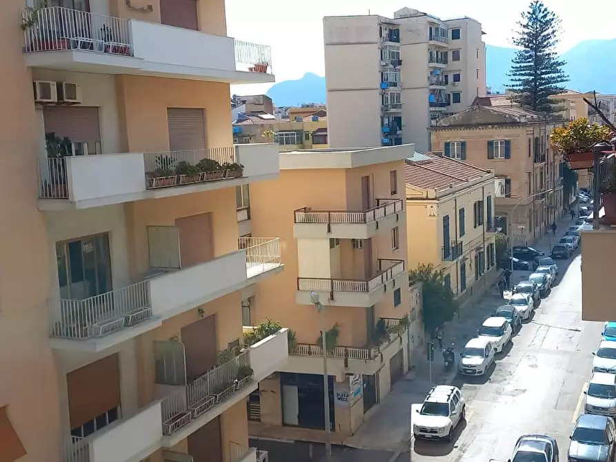 Immagine 1 di Appartamento in vendita  in Via Contessa Adelasia a Palermo