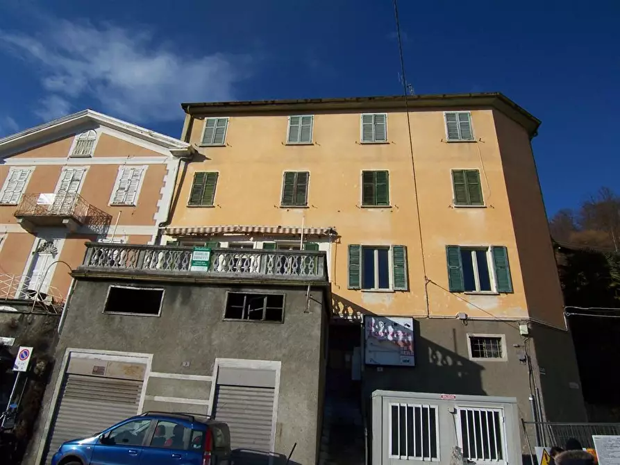 Immagine 1 di Palazzo in vendita  a Cossogno