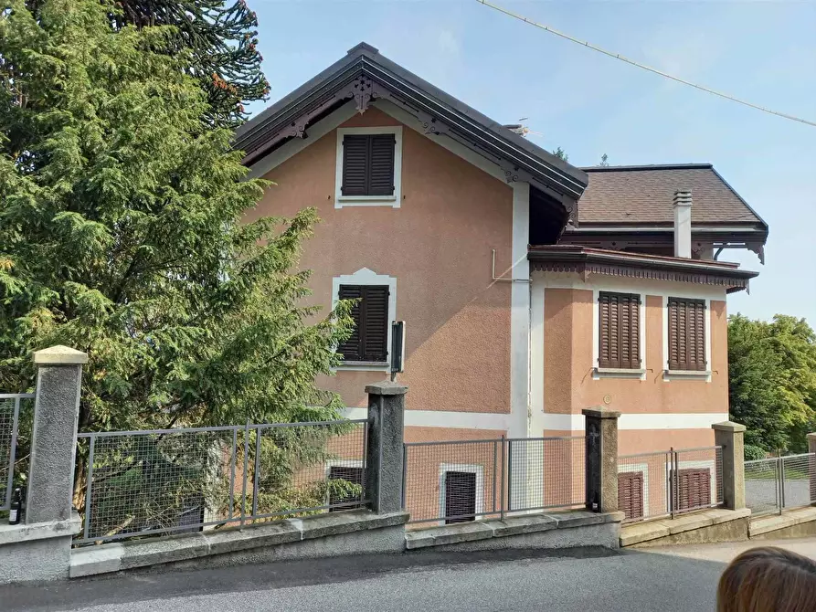 Immagine 1 di Appartamento in vendita  in Via Vittorio Veneto a Premeno